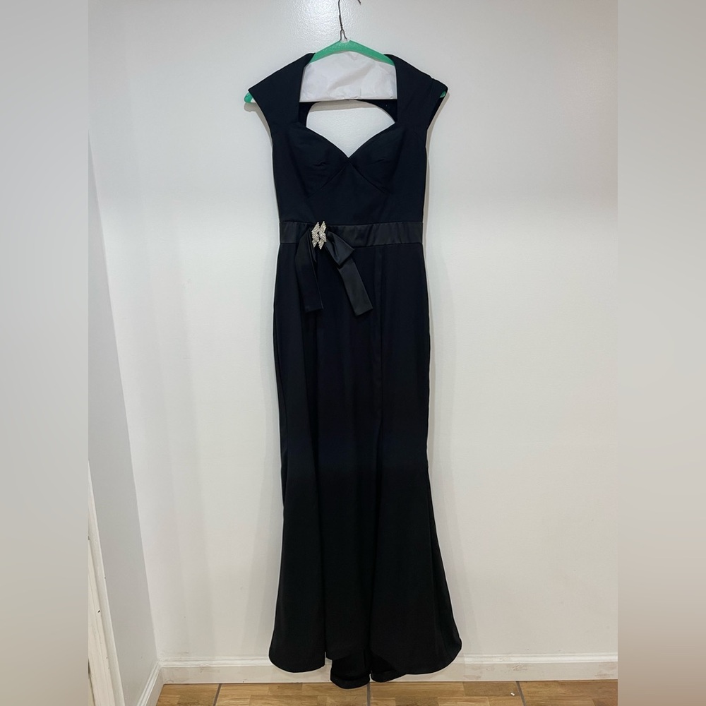 Women’s Faviana prom / formal dress black Great Gatsby mermaid size 8 dress